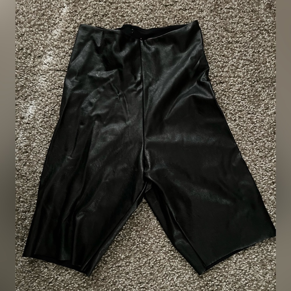 Commando leather biker